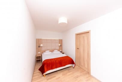Blue Mountain- zarabia 47 164,04 netto rocznie 7